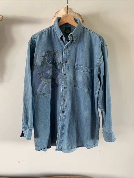 Vintage Other - Vintage Light Wash Denim Button-Down Shirt with Bird Graphic